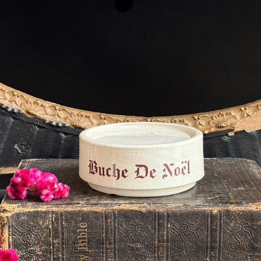 Buche De Noël Ironstone Riser