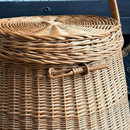 Vintage Lidded Round Wicker Basket