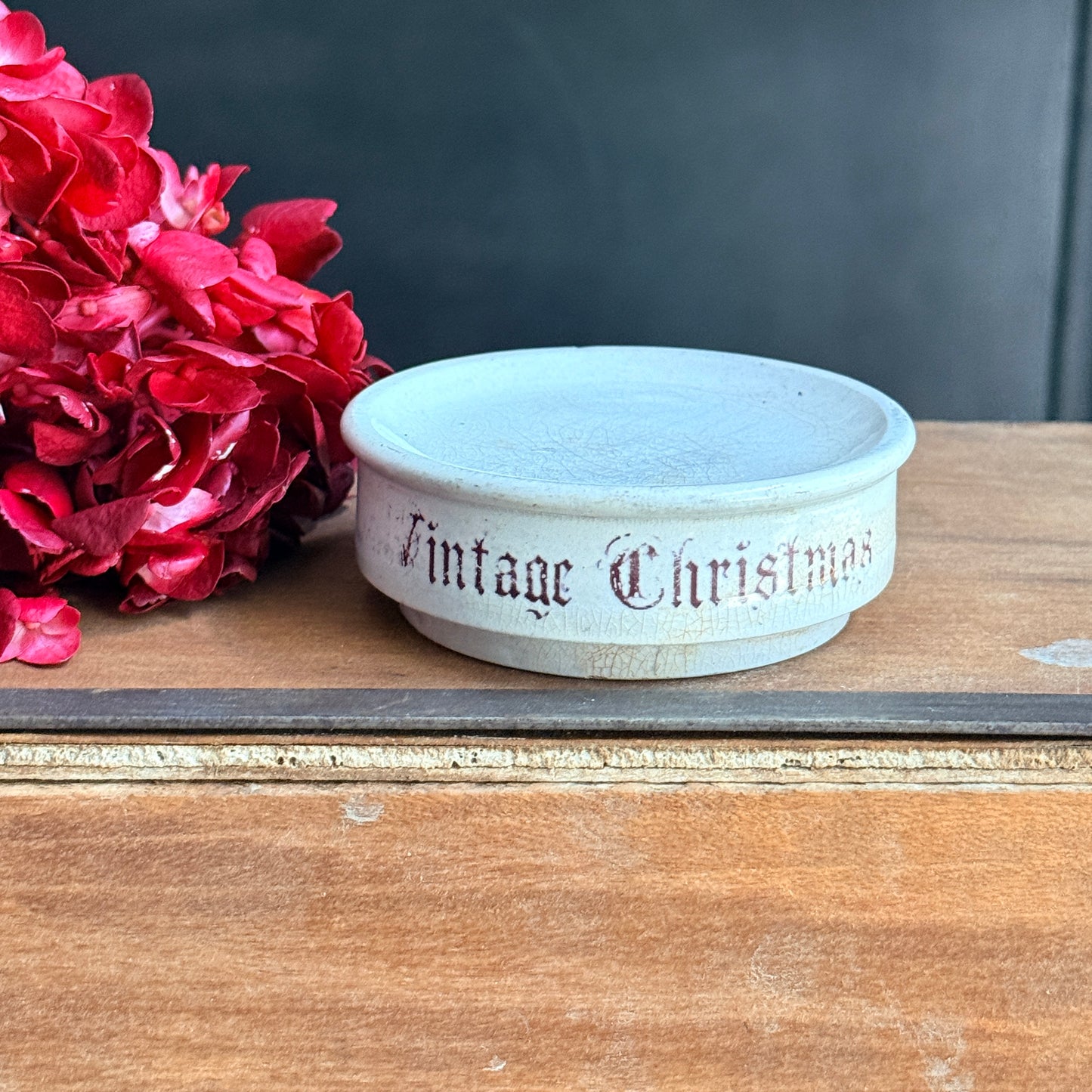 Ironstone Riser - Vintage Christmas