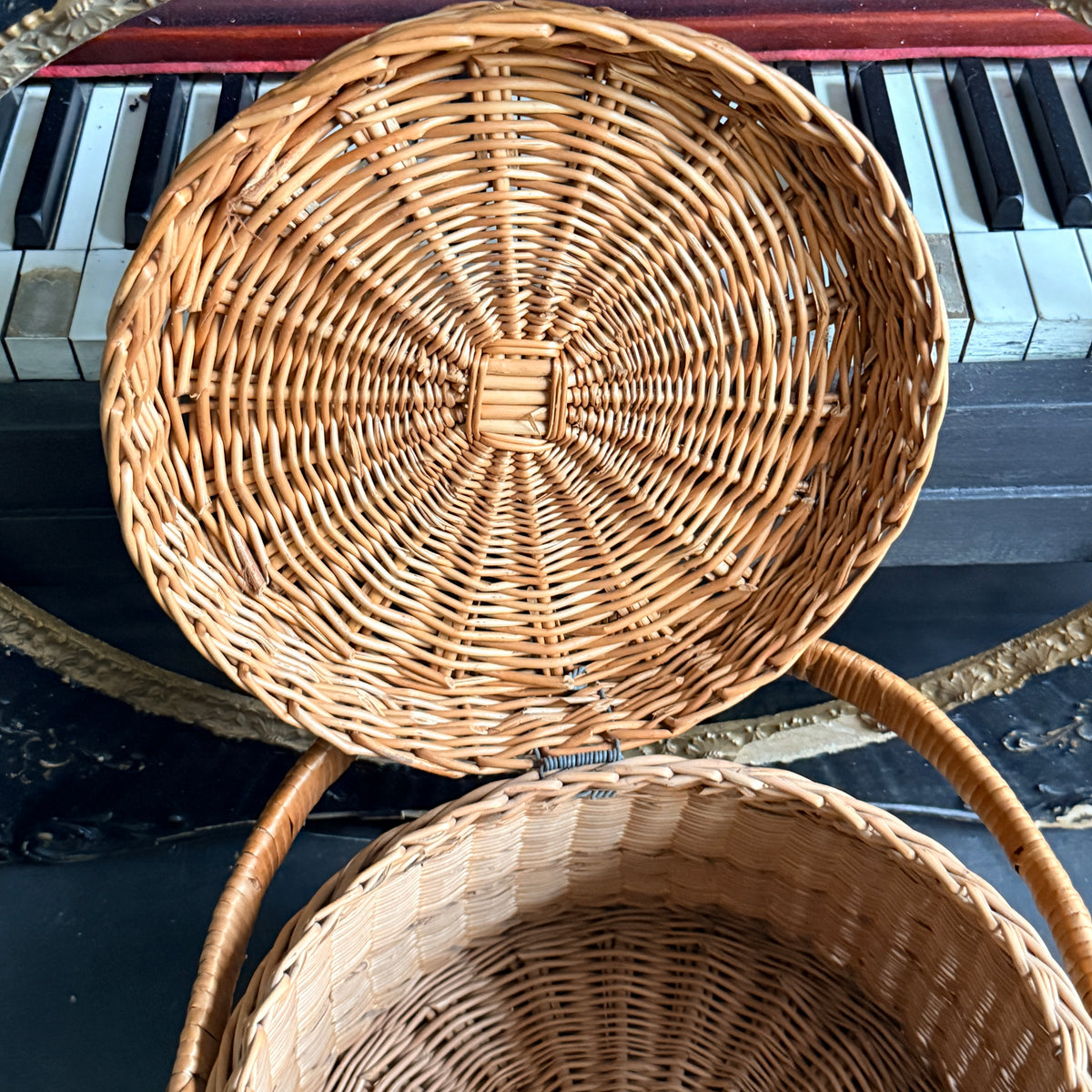 Vintage Lidded Round Wicker Basket