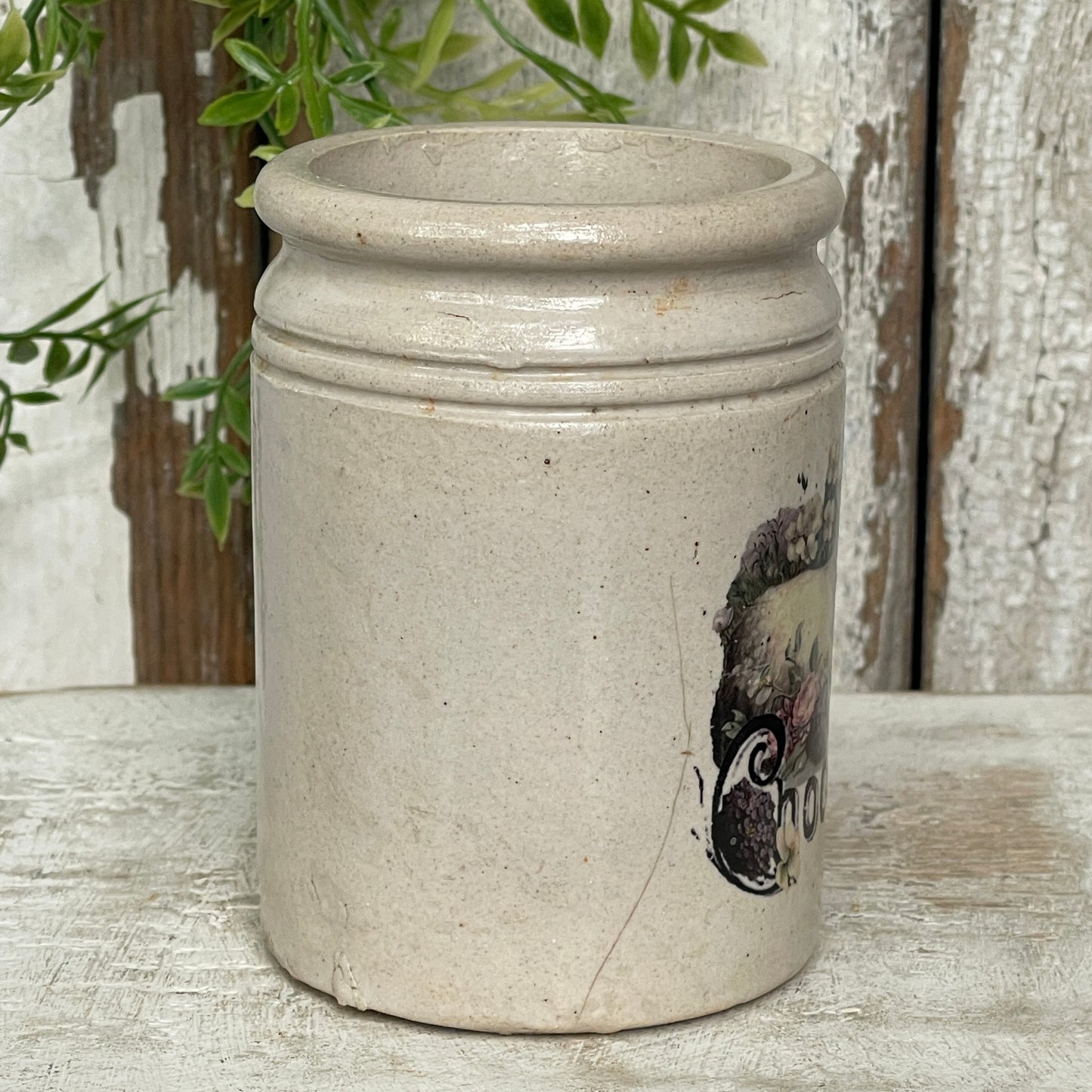 Stoneware Pot -Spring Lamb