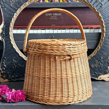 Vintage Lidded Round Wicker Basket