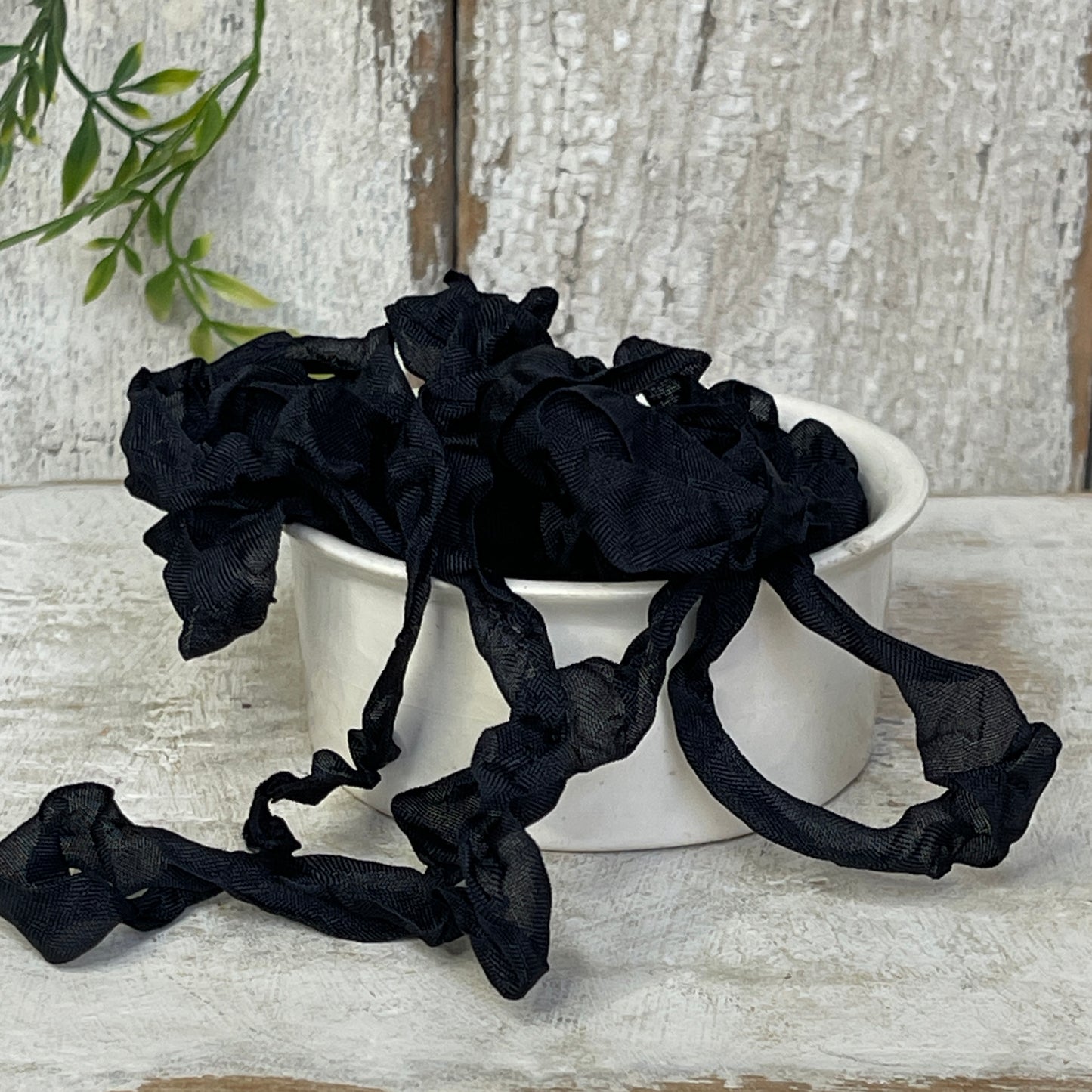 Crinkle Ribbon - Black