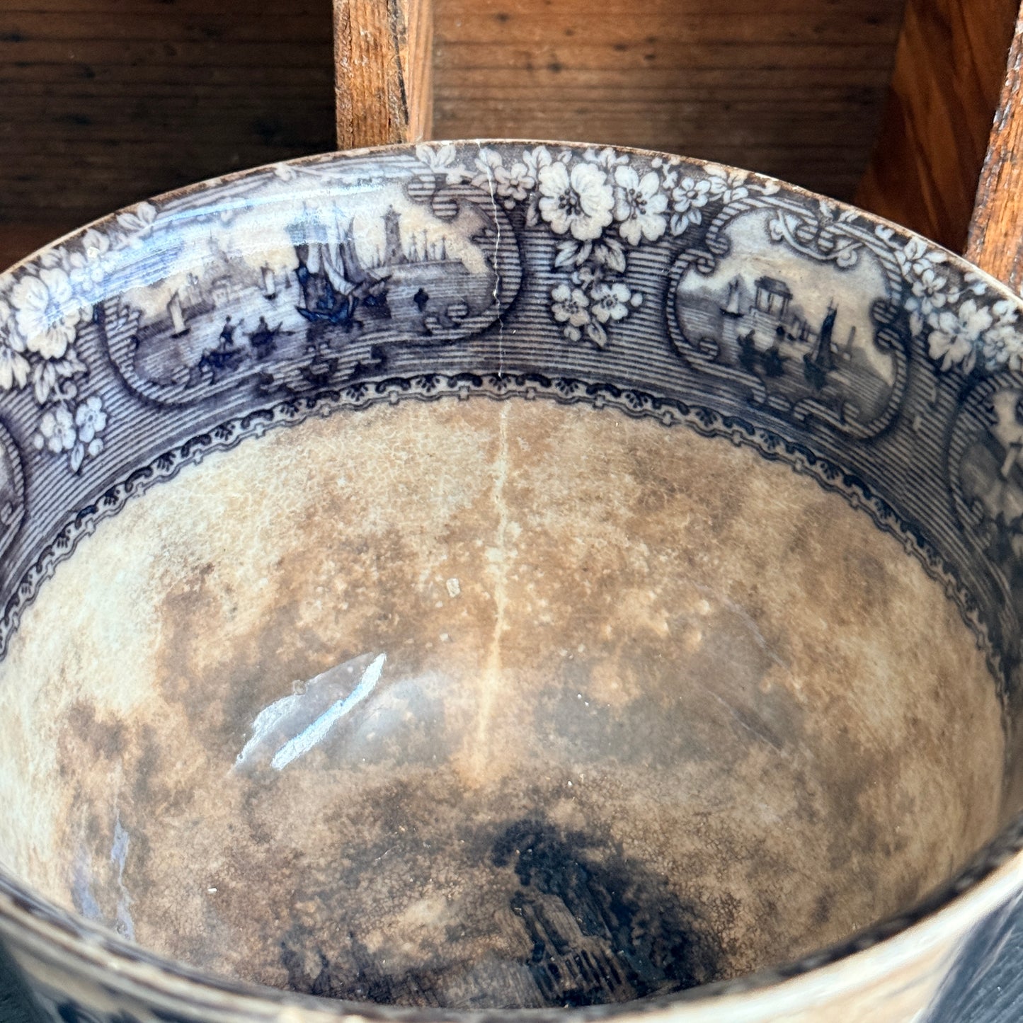 Rare Antique Victorian Flow Black "Medina" Waste Bowl -  c. 1845 Jacob Furnival