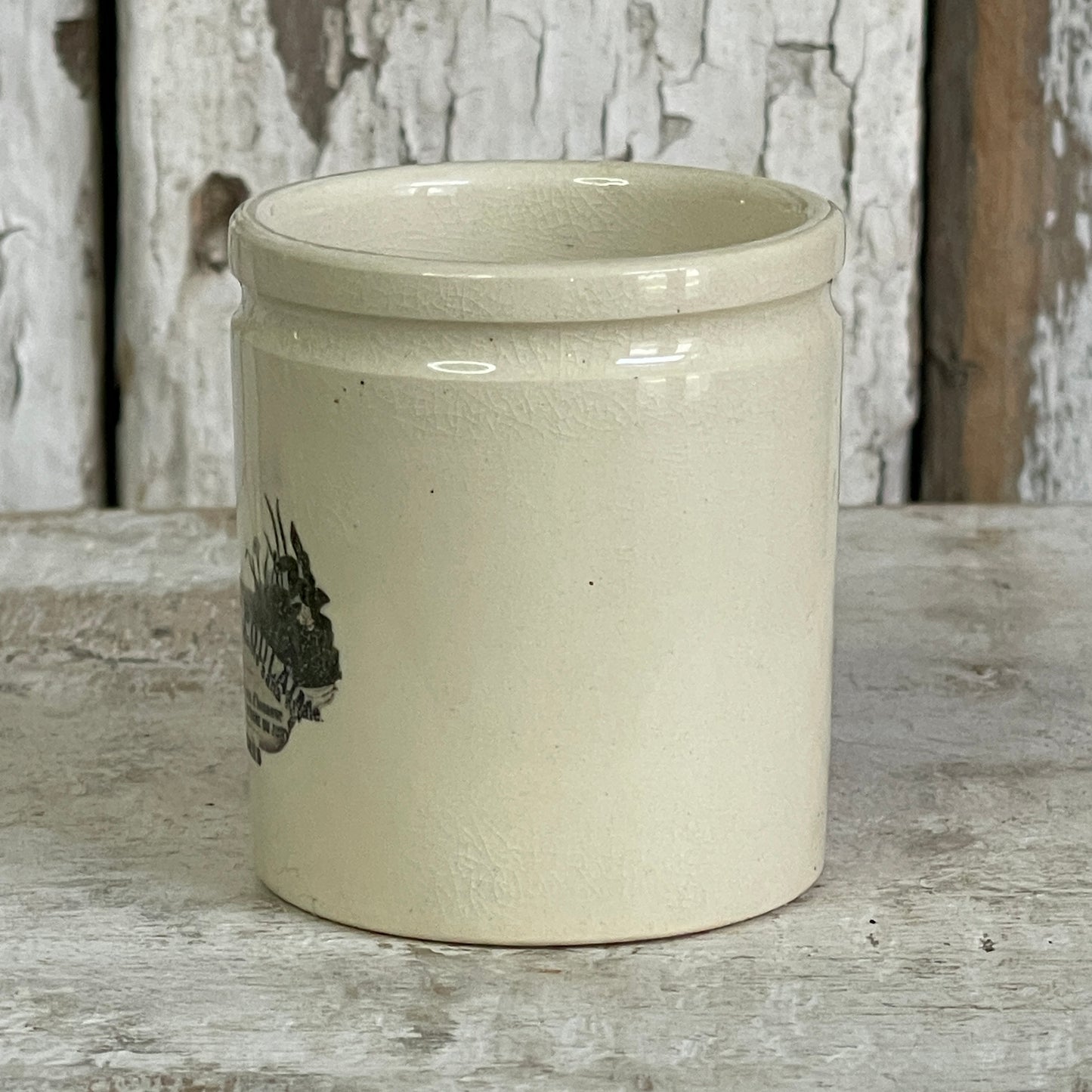 Ironstone Pot - Swan Chocolat