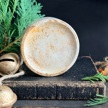 Ironstone Riser - Vintage Christmas