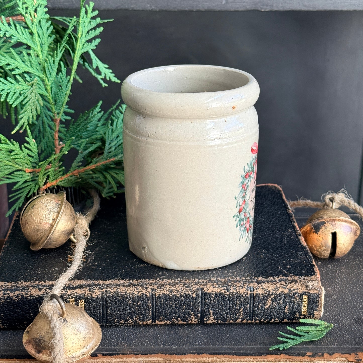 Stoneware Crock - Wreath