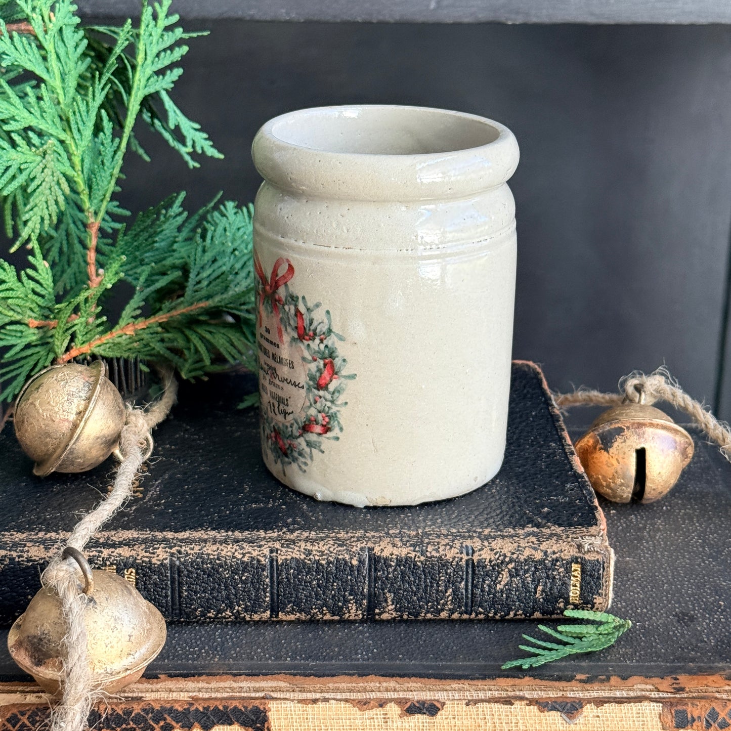 Stoneware Crock - Wreath
