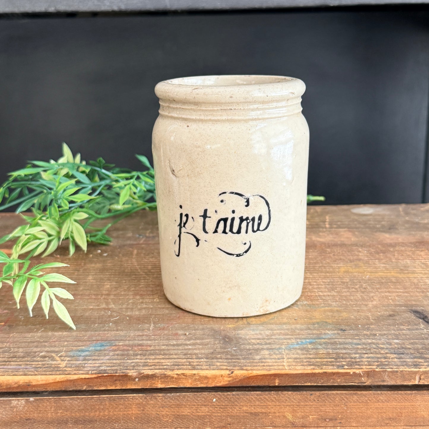 Stoneware Crock with Je t'aime Graphic