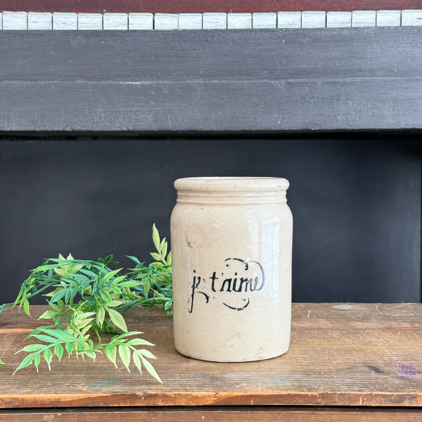 Stoneware Crock with Je t'aime Graphic