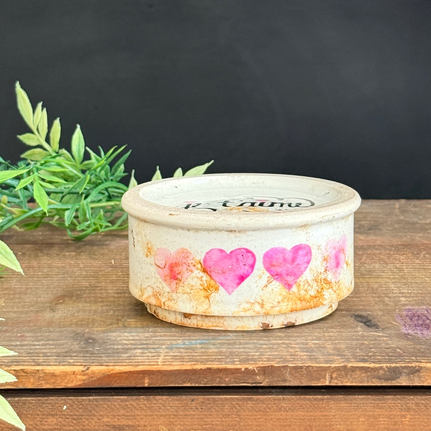 Ironstone Riser - Pink Hearts + Je t'aime