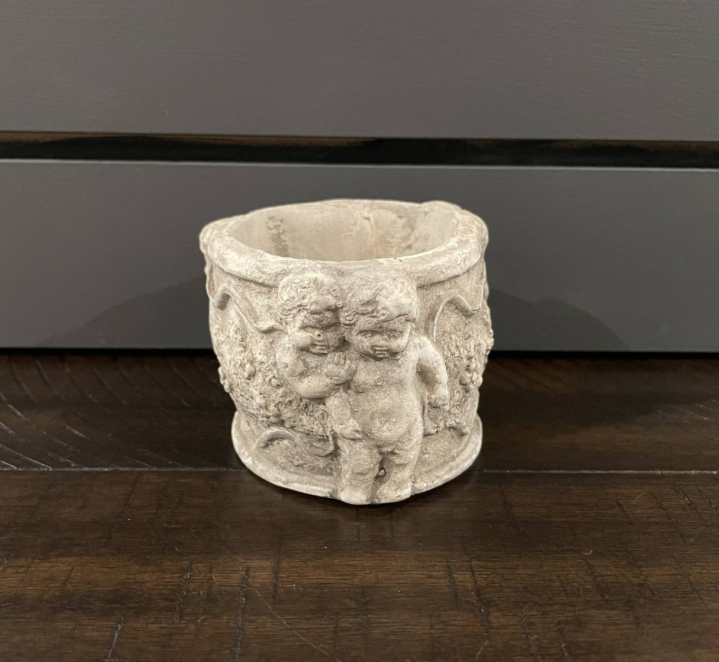 Small Cherub Pot