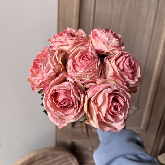 Vintage Rose Bouquet - Coral