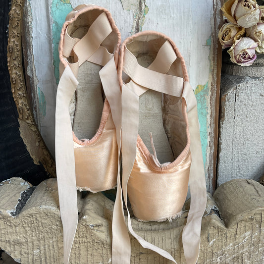 Ballet Pointe Shoes from England